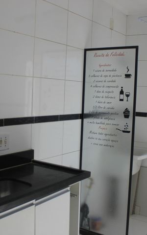 Apartamento à venda com 53m², 2 quartos e 1 vagaCozinha e área de serviço 