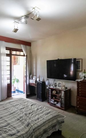 Casa à venda com 2000m², 7 quartos e 8 vagas Casa à venda com 2000m², 7 quartos e 8 vagasSuíte 2