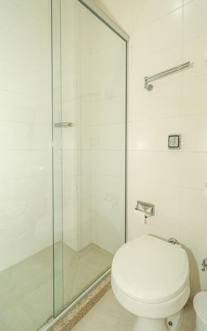 Apartamento à venda com 304m², 3 quartos e 4 vagasBanheiro de serviço