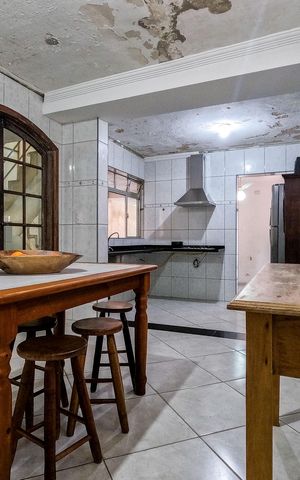 Casa à venda com 111m², 5 quartos e 3 vagas Casa à venda com 111m², 5 quartos e 3 vagasCozinha 1
