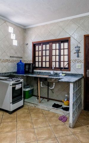 Casa à venda com 111m², 5 quartos e 3 vagas Casa à venda com 111m², 5 quartos e 3 vagasCozinha 2