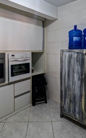 Casa à venda com 111m², 5 quartos e 3 vagas Casa à venda com 111m², 5 quartos e 3 vagasCozinha 1