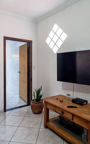 Casa à venda com 111m², 5 quartos e 3 vagas Casa à venda com 111m², 5 quartos e 3 vagasSala 2