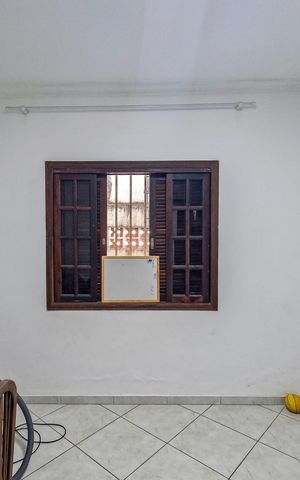 Casa à venda com 111m², 5 quartos e 3 vagas Casa à venda com 111m², 5 quartos e 3 vagasEscritório
