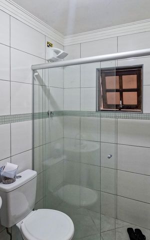 Casa à venda com 111m², 5 quartos e 3 vagas Casa à venda com 111m², 5 quartos e 3 vagasBanheiro Social 1