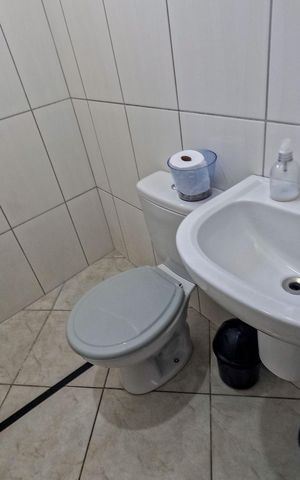 Casa à venda com 111m², 5 quartos e 3 vagas Casa à venda com 111m², 5 quartos e 3 vagasBanheiro Suíte 1