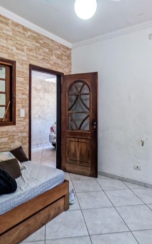 Casa à venda com 111m², 5 quartos e 3 vagas Casa à venda com 111m², 5 quartos e 3 vagasSala 1