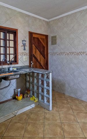 Casa à venda com 111m², 5 quartos e 3 vagas Casa à venda com 111m², 5 quartos e 3 vagasCozinha 2