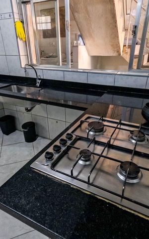 Casa à venda com 111m², 5 quartos e 3 vagas Casa à venda com 111m², 5 quartos e 3 vagasCozinha 1