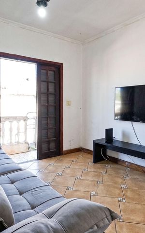 Casa à venda com 111m², 5 quartos e 3 vagas Casa à venda com 111m², 5 quartos e 3 vagasSala 2