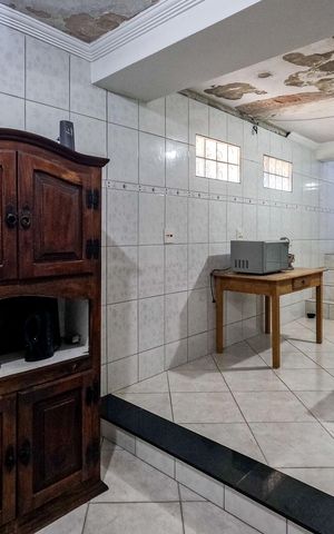 Casa à venda com 111m², 5 quartos e 3 vagas Casa à venda com 111m², 5 quartos e 3 vagasCozinha 1