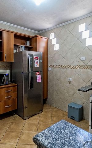 Casa à venda com 111m², 5 quartos e 3 vagas Casa à venda com 111m², 5 quartos e 3 vagasCozinha 2