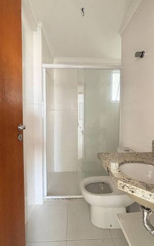 Apartamento à venda com 60m², 2 quartos e 2 vagas Apartamento à venda com 60m², 2 quartos e 2 vagasBanheiro