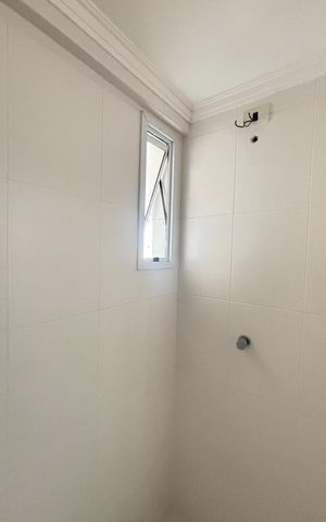 Apartamento à venda com 60m², 2 quartos e 2 vagas Apartamento à venda com 60m², 2 quartos e 2 vagasBanheiro