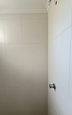 Apartamento à venda com 60m², 2 quartos e 2 vagas Apartamento à venda com 60m², 2 quartos e 2 vagasBanheiro da Suíte