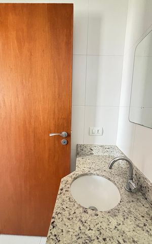 Apartamento à venda com 60m², 2 quartos e 2 vagas Apartamento à venda com 60m², 2 quartos e 2 vagasBanheiro da Suíte