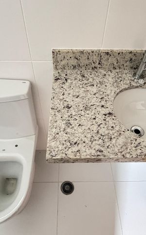 Apartamento à venda com 60m², 2 quartos e 2 vagas Apartamento à venda com 60m², 2 quartos e 2 vagasBanheiro da Suíte