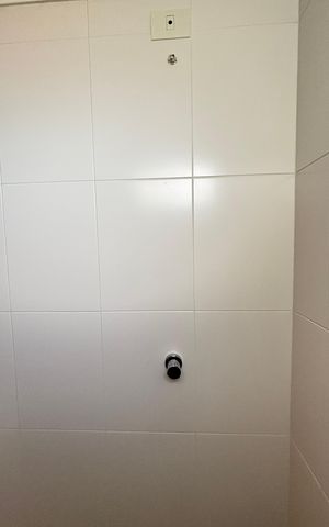 Apartamento à venda com 60m², 2 quartos e 2 vagas Apartamento à venda com 60m², 2 quartos e 2 vagasBanheiro da Suíte