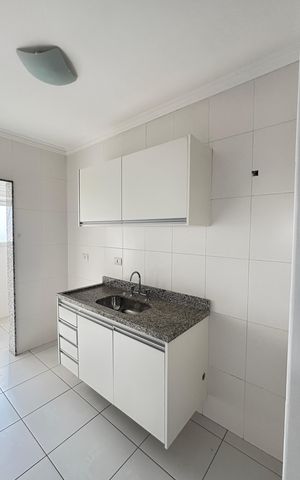 Apartamento à venda com 60m², 2 quartos e 2 vagasCozinha