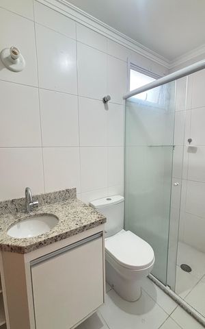 Apartamento à venda com 60m², 2 quartos e 2 vagas Apartamento à venda com 60m², 2 quartos e 2 vagasBanheiro da Suíte