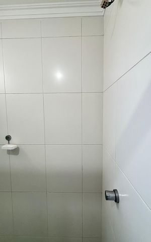 Apartamento à venda com 60m², 2 quartos e 2 vagas Apartamento à venda com 60m², 2 quartos e 2 vagasBanheiro da Suíte