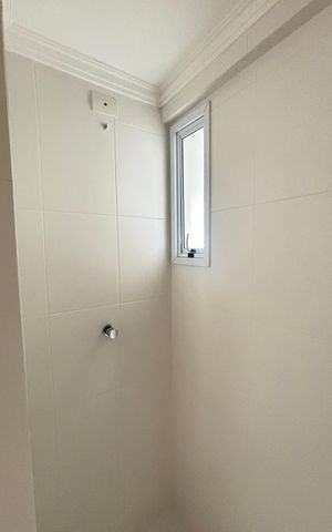 Apartamento à venda com 60m², 2 quartos e 2 vagas Apartamento à venda com 60m², 2 quartos e 2 vagasBanheiro