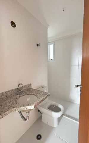 Apartamento à venda com 60m², 2 quartos e 2 vagas Apartamento à venda com 60m², 2 quartos e 2 vagasBanheiro