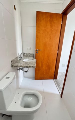 Apartamento à venda com 60m², 2 quartos e 2 vagas Apartamento à venda com 60m², 2 quartos e 2 vagasBanheiro da Suíte