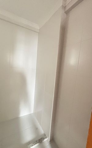 Apartamento à venda com 60m², 2 quartos e 2 vagas Apartamento à venda com 60m², 2 quartos e 2 vagasBanheiro