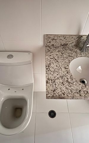 Apartamento à venda com 60m², 2 quartos e 2 vagas Apartamento à venda com 60m², 2 quartos e 2 vagasBanheiro Social