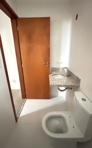 Apartamento à venda com 60m², 2 quartos e 2 vagas Apartamento à venda com 60m², 2 quartos e 2 vagasBanheiro da Suíte