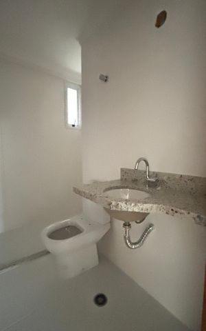 Apartamento à venda com 60m², 2 quartos e 2 vagas Apartamento à venda com 60m², 2 quartos e 2 vagasBanheiro Social