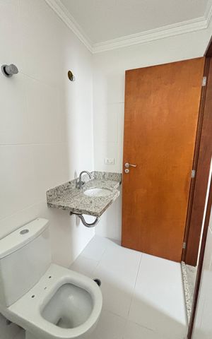 Apartamento à venda com 60m², 2 quartos e 2 vagas Apartamento à venda com 60m², 2 quartos e 2 vagasBanheiro da Suíte