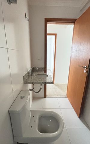 Apartamento à venda com 60m², 2 quartos e 2 vagas Apartamento à venda com 60m², 2 quartos e 2 vagasBanheiro