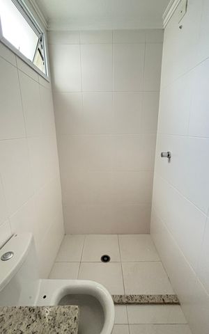 Apartamento à venda com 60m², 2 quartos e 2 vagas Apartamento à venda com 60m², 2 quartos e 2 vagasBanheiro da Suíte