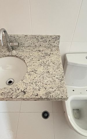 Apartamento à venda com 60m², 2 quartos e 2 vagas Apartamento à venda com 60m², 2 quartos e 2 vagasBanheiro da Suíte