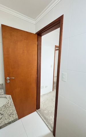 Apartamento à venda com 60m², 2 quartos e 2 vagas Apartamento à venda com 60m², 2 quartos e 2 vagasBanheiro da Suíte