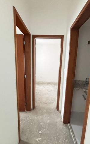 Apartamento à venda com 60m², 2 quartos e 2 vagas Apartamento à venda com 60m², 2 quartos e 2 vagasCorredor