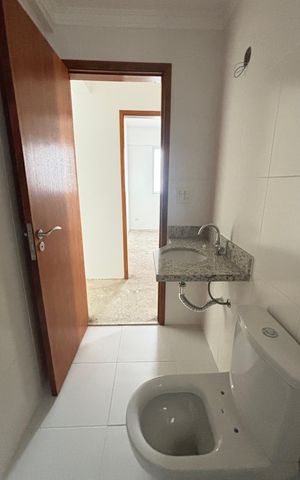 Apartamento à venda com 60m², 2 quartos e 2 vagas Apartamento à venda com 60m², 2 quartos e 2 vagasBanheiro