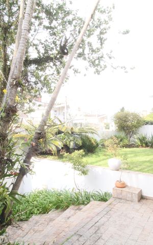 Casa à venda com 374m², 4 quartos e 5 vagasEntrada