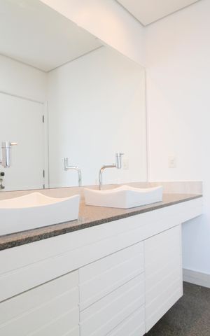 Casa à venda com 374m², 4 quartos e 5 vagasBanheiro 3