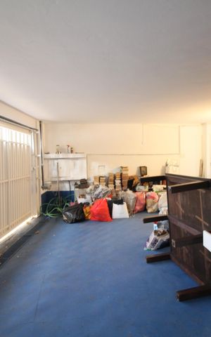 Casa à venda com 374m², 4 quartos e 5 vagasGaragem