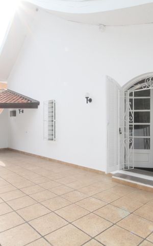 Casa à venda com 374m², 4 quartos e 5 vagasTerraço