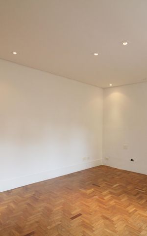 Casa à venda com 374m², 4 quartos e 5 vagasSuíte 1