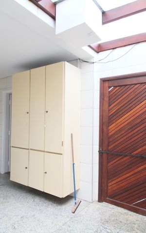 Casa à venda com 374m², 4 quartos e 5 vagasÁrea de Serviço