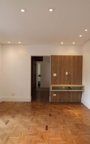 Casa à venda com 374m², 4 quartos e 5 vagasSuíte 1