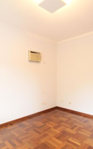 Casa à venda com 374m², 4 quartos e 5 vagasSuíte 2