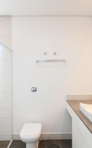 Casa à venda com 374m², 4 quartos e 5 vagasBanheiro 3