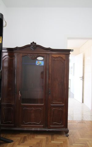 Casa à venda com 374m², 4 quartos e 5 vagasQuarto de Serviço