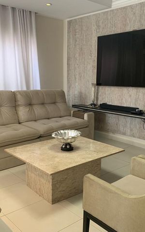 Casa de condomínio à venda com 396m², 3 quartos e 2 vagas Casa de condomínio à venda com 396m², 3 quartos e 2 vagasSala